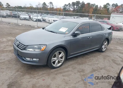2013 Volkswagen Passat 3.6L V6 Sel Premium from USA, damaged, VIN 1VWCM7A37DC061561